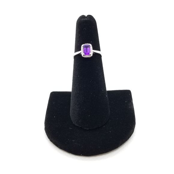 NIB! Silver Amethyst/Diamond Accent Ring - Picture 3 of 6